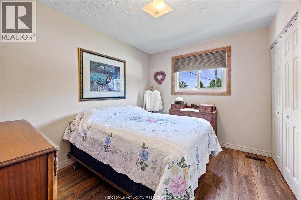 Photo 17 of 221 Pickering, Amherstburg ON