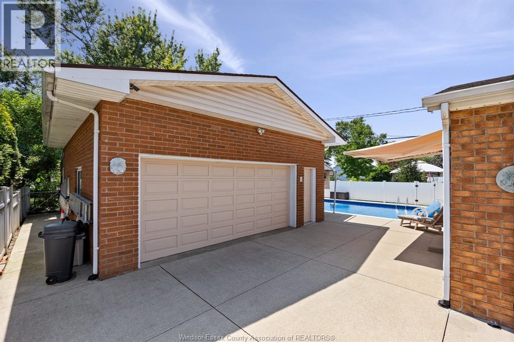 Photo 2 of 221 Pickering, Amherstburg ON