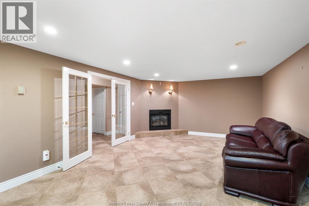 Photo 8 of 11482 Cormorant Street, Windsor ON