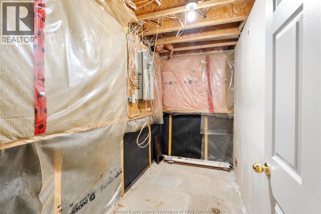 Photo 4 of 11482 Cormorant Street, Windsor ON