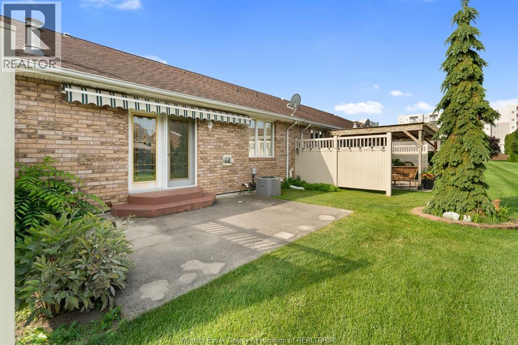 Photo 33 of 11482 Cormorant Street, Windsor ON