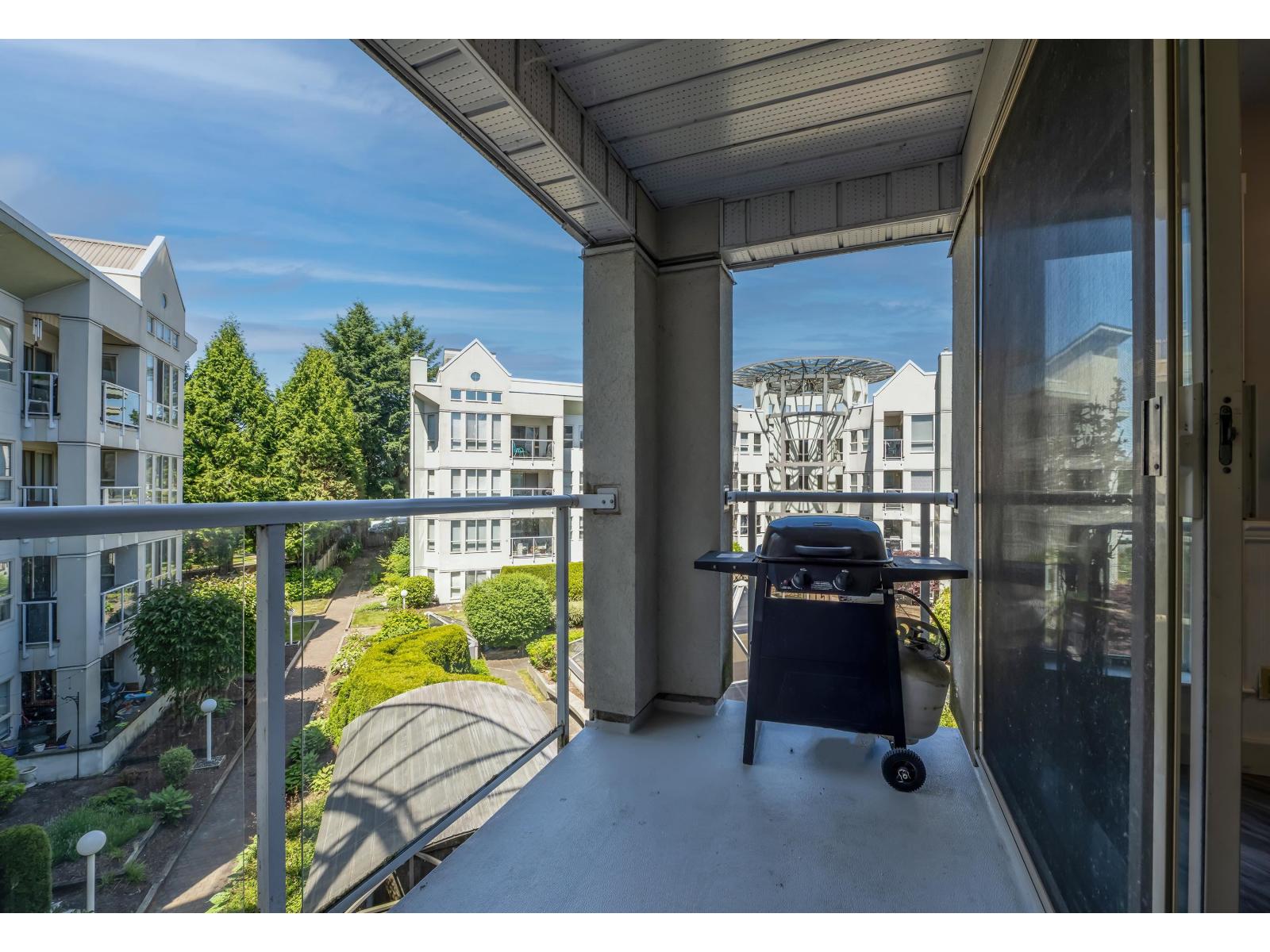 Photo 11 of 303 2575 Ware Street, Abbotsford BC