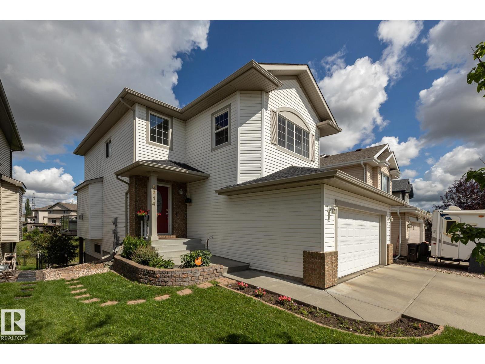 Photo 17 of 8214 6 Av Sw, Edmonton AB