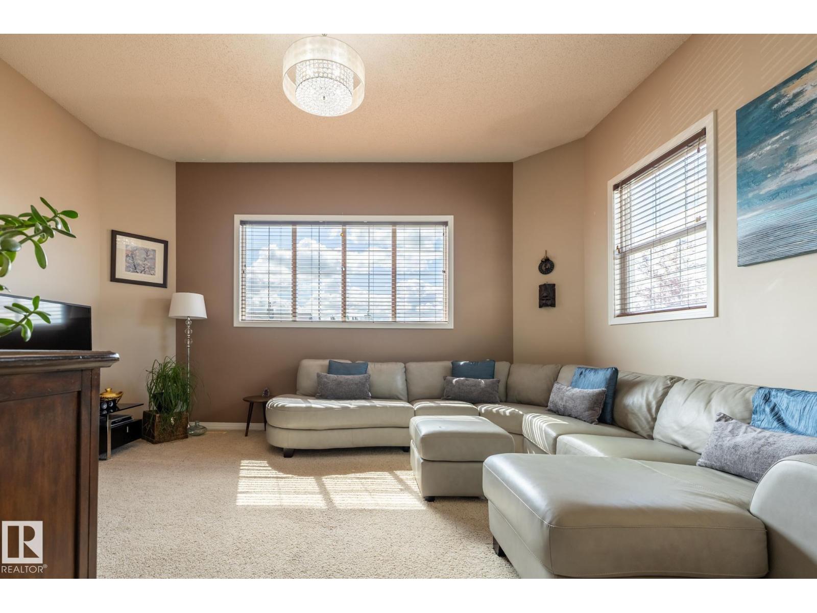 Photo 36 of 8214 6 Av Sw, Edmonton AB