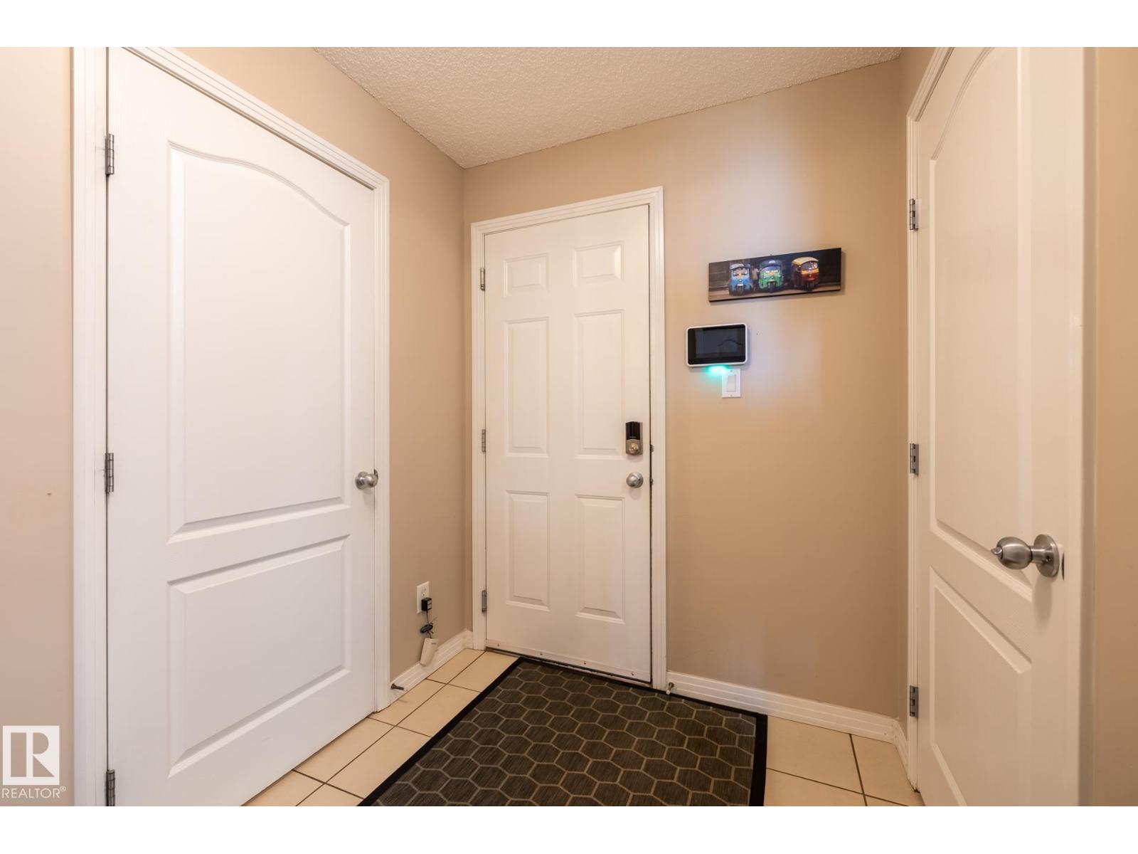 Photo 26 of 8214 6 Av Sw, Edmonton AB