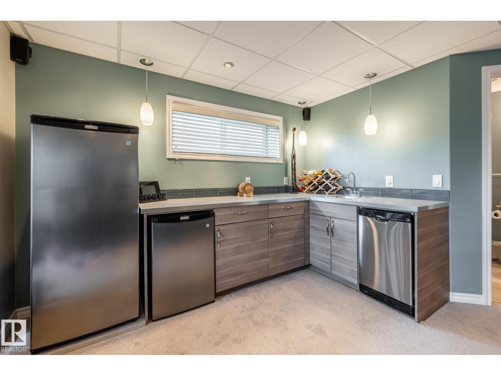 Photo 13 of 8214 6 Av Sw, Edmonton AB