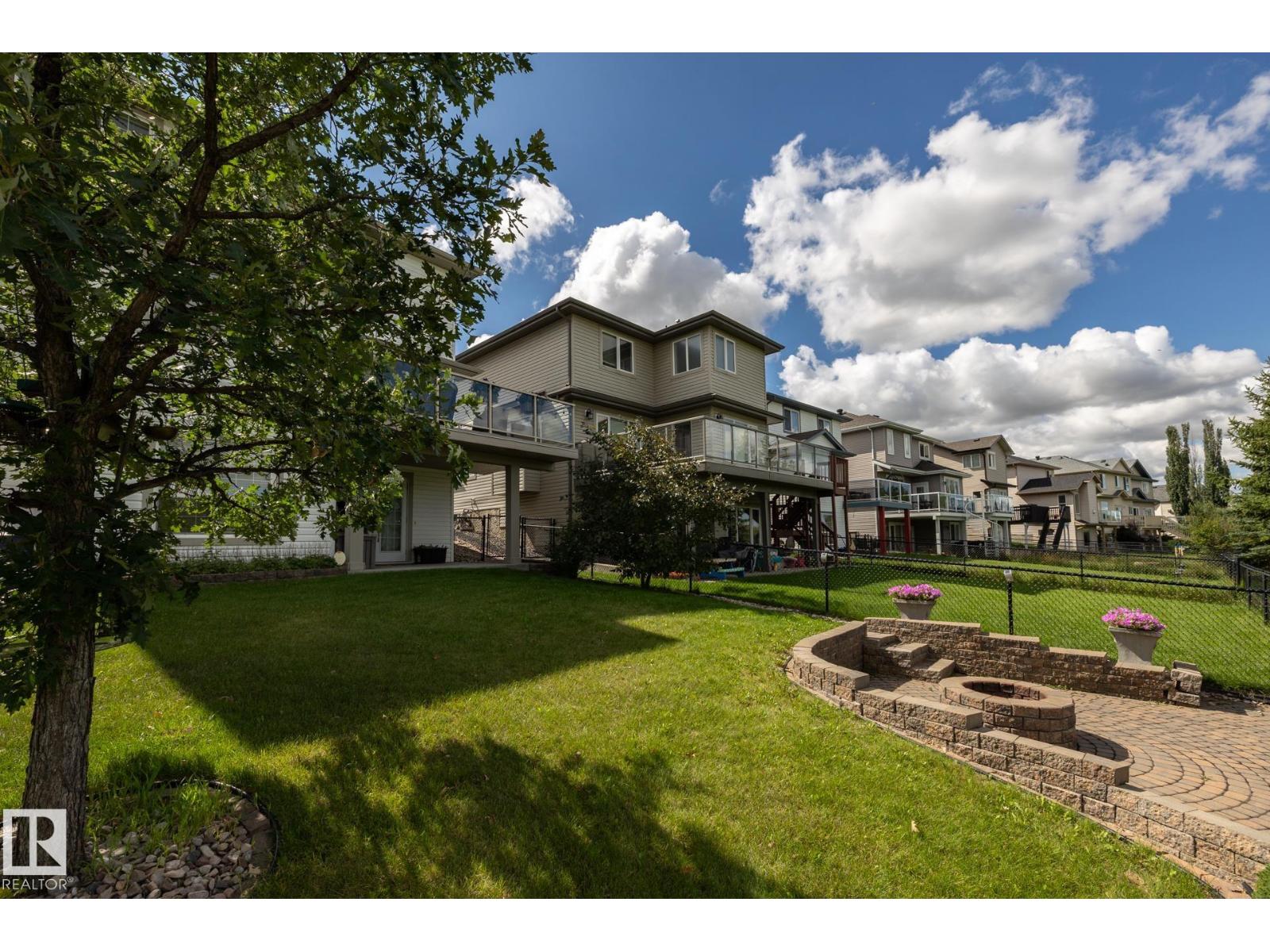 Photo 10 of 8214 6 Av Sw, Edmonton AB