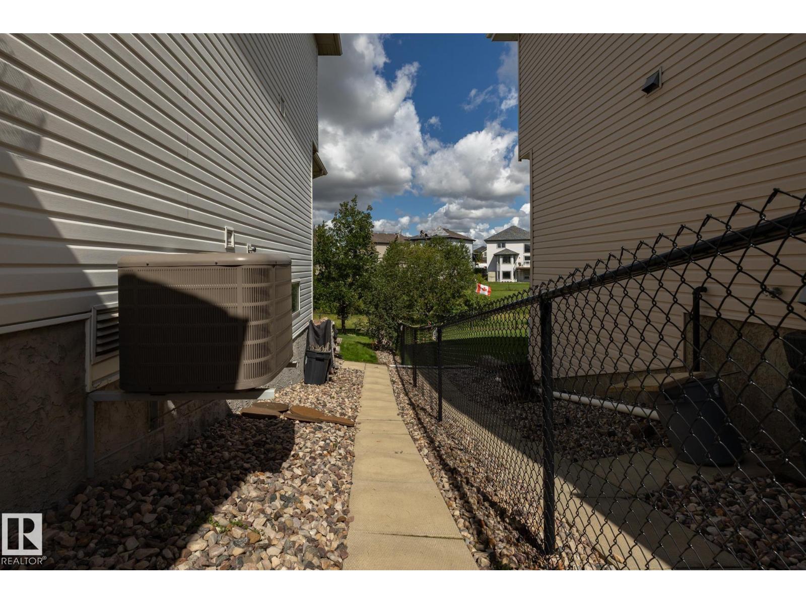 Photo 37 of 8214 6 Av Sw, Edmonton AB