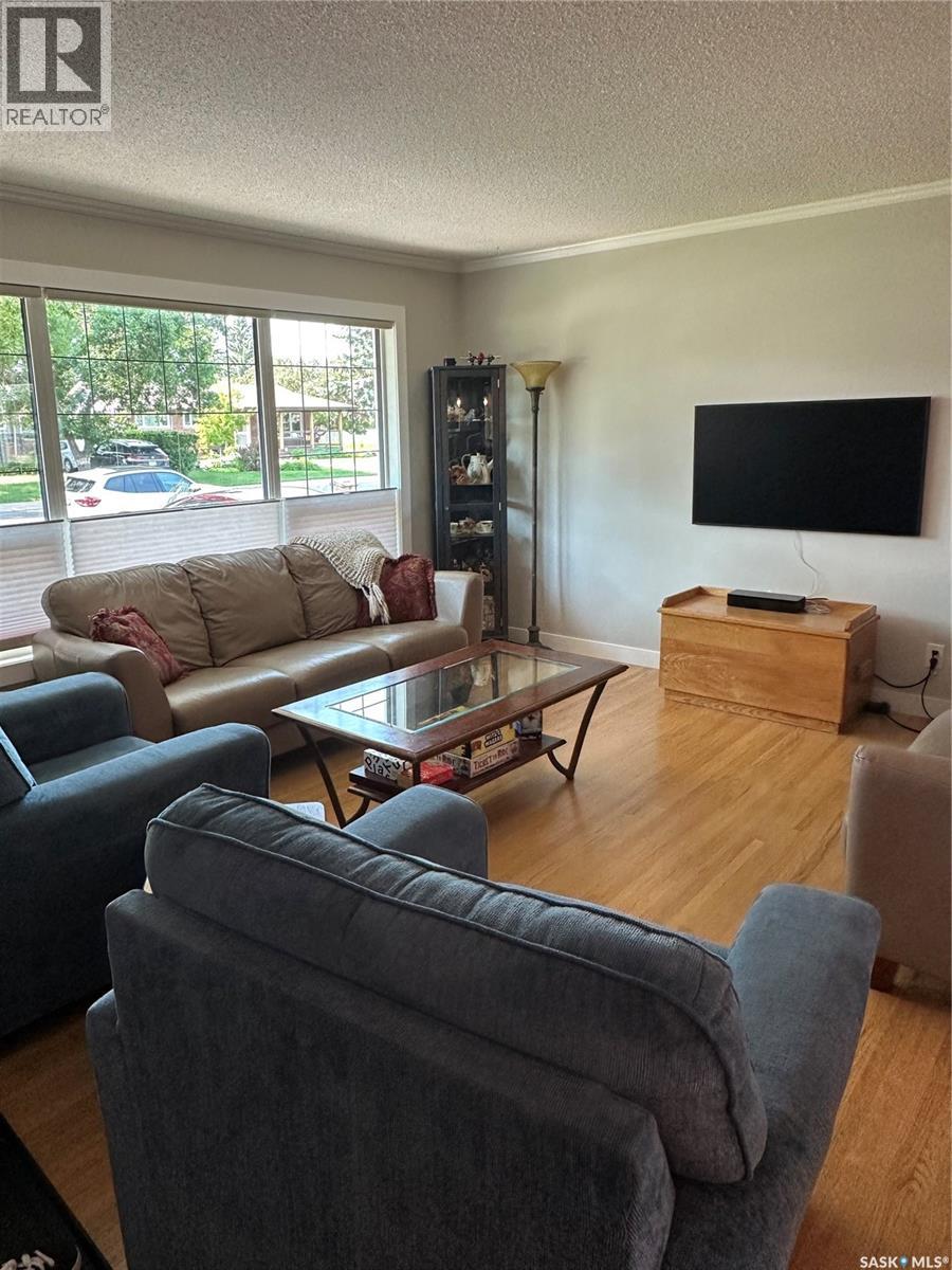 Photo 13 of 720 Shannon Road, Regina SK
