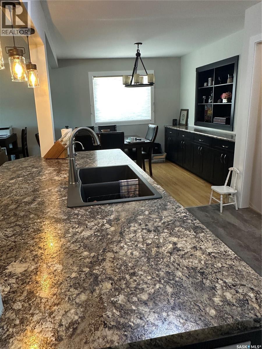 Photo 19 of 720 Shannon Road, Regina SK