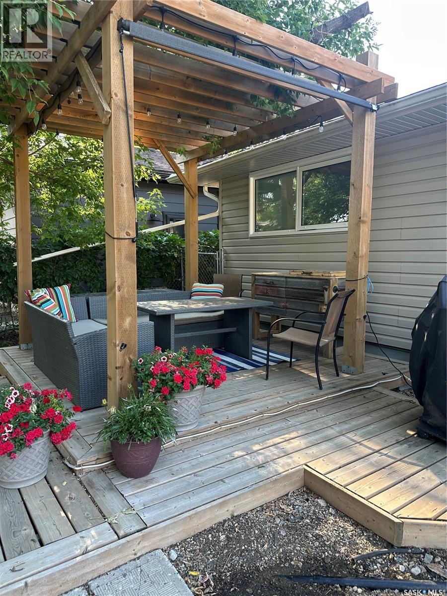 Photo 3 of 720 Shannon Road, Regina SK