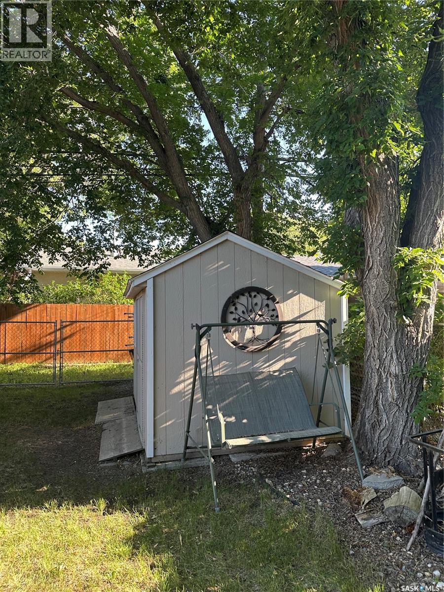 Photo 37 of 720 Shannon Road, Regina SK