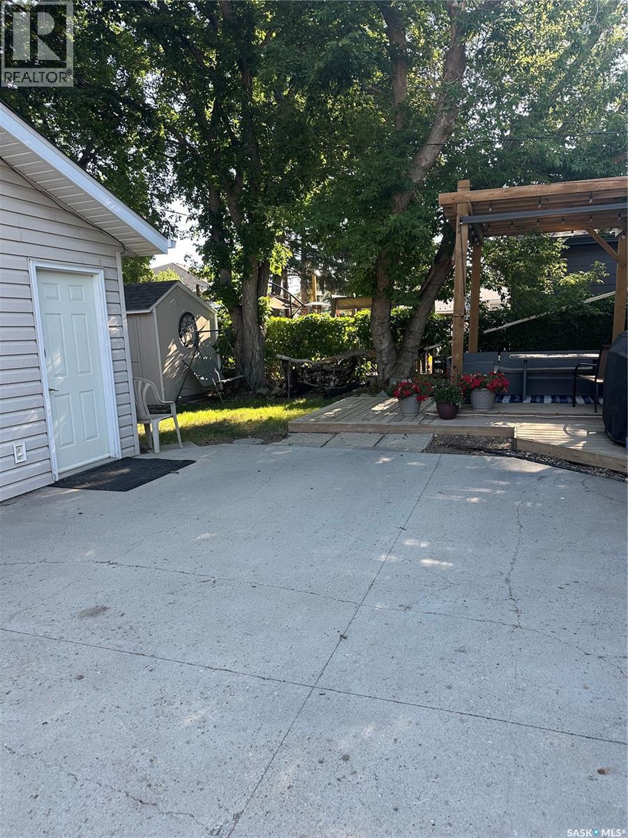 Photo 7 of 720 Shannon Road, Regina SK