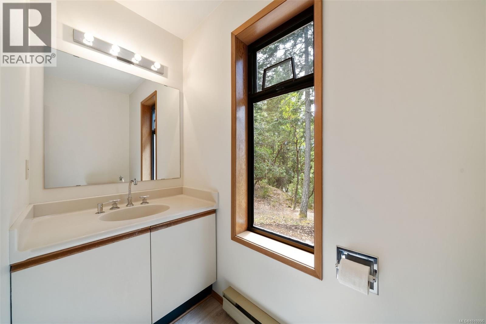 1618 DAVIES RD - 17