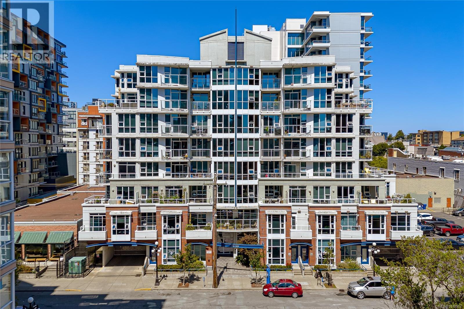611 860 View Street, Victoria