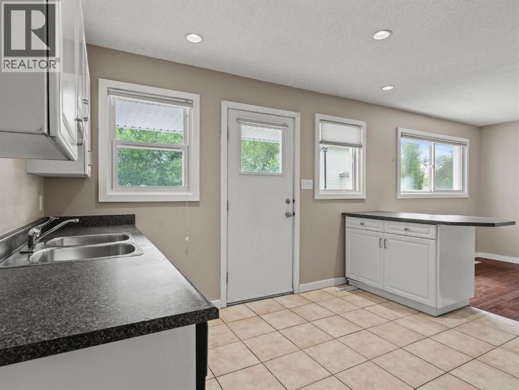 Photo 28 of 571 Killarney Glen Court Sw, Calgary AB