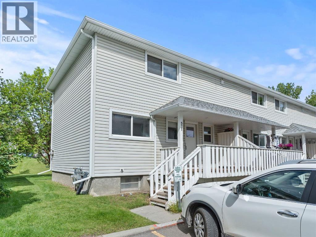 Photo 5 of 571 Killarney Glen Court Sw, Calgary AB
