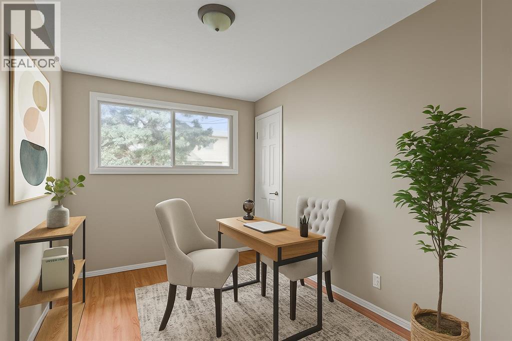 Photo 13 of 571 Killarney Glen Court Sw, Calgary AB