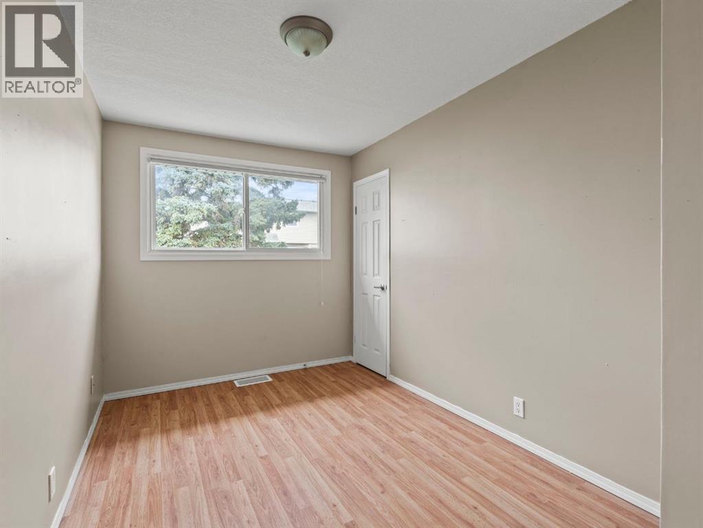Photo 22 of 571 Killarney Glen Court Sw, Calgary AB