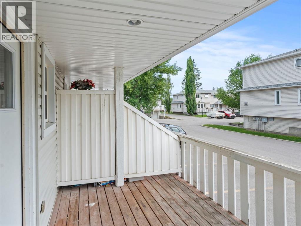 Photo 7 of 571 Killarney Glen Court Sw, Calgary AB