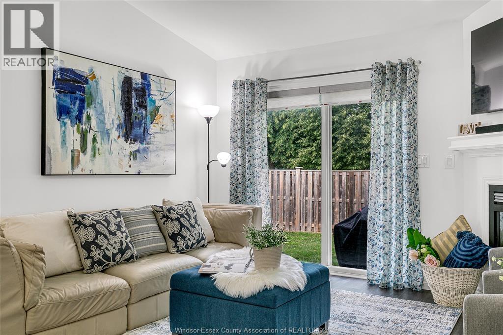 Photo 3 of 3772 Prairie Court, Windsor ON