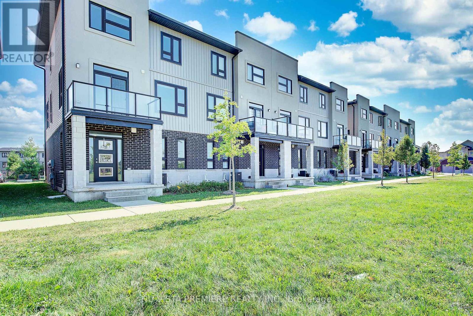 Photo 4 of 16 3380 Singleton Avenue, London South ON