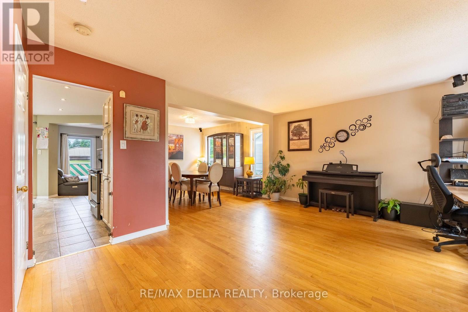 Photo 48 of 1610 Duplante Avenue, Ottawa ON