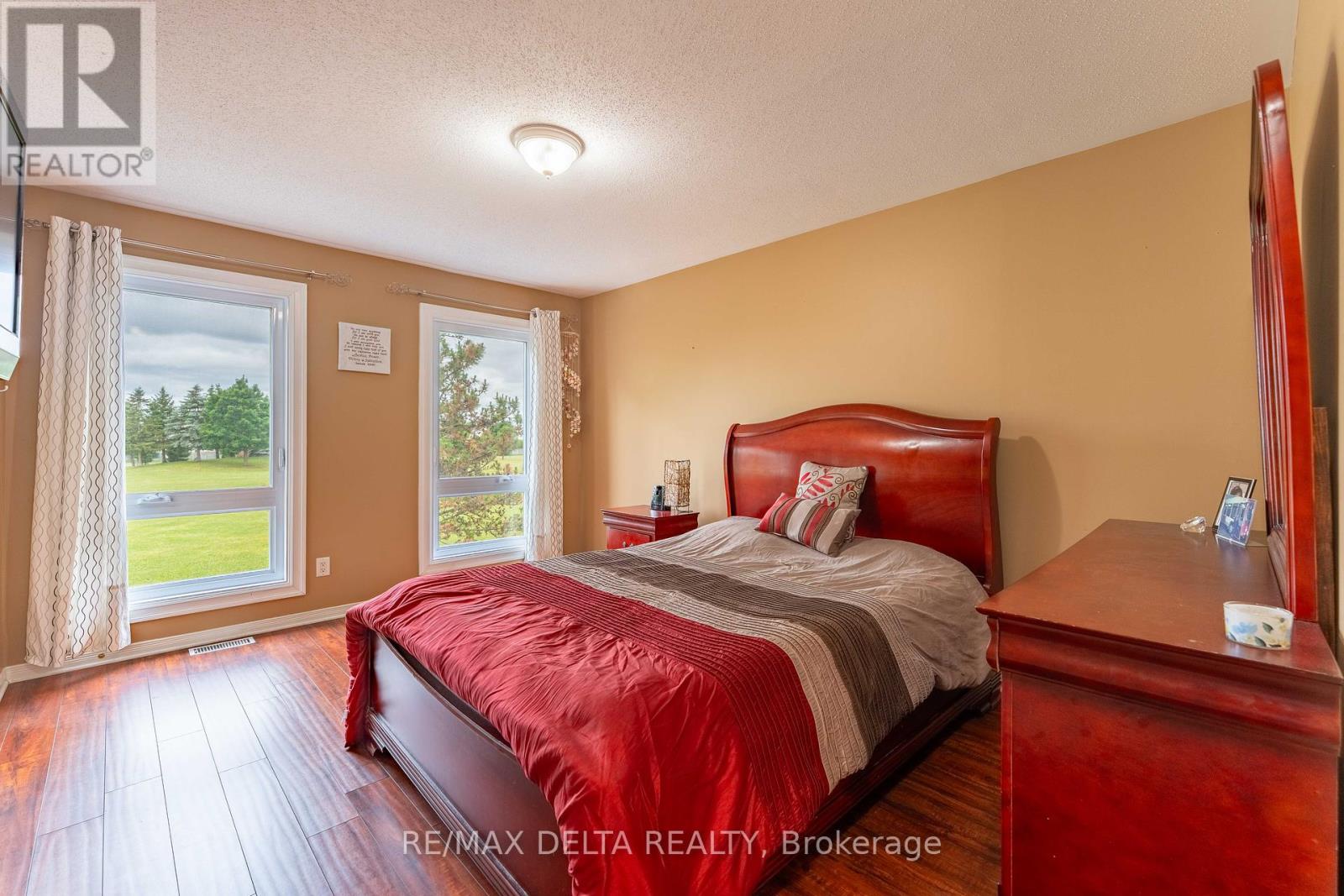 Photo 6 of 1610 Duplante Avenue, Ottawa ON