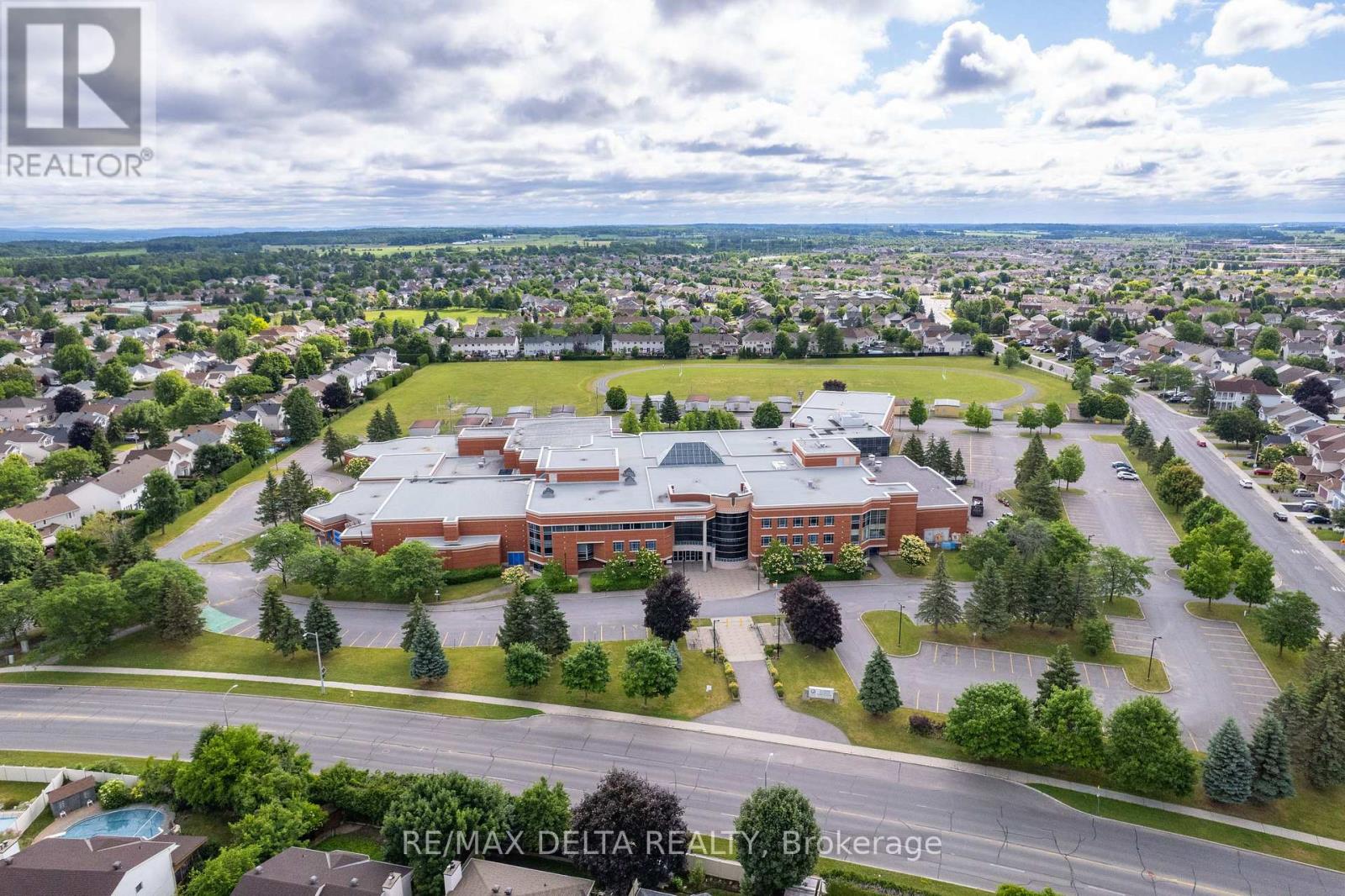 Photo 35 of 1610 Duplante Avenue, Ottawa ON