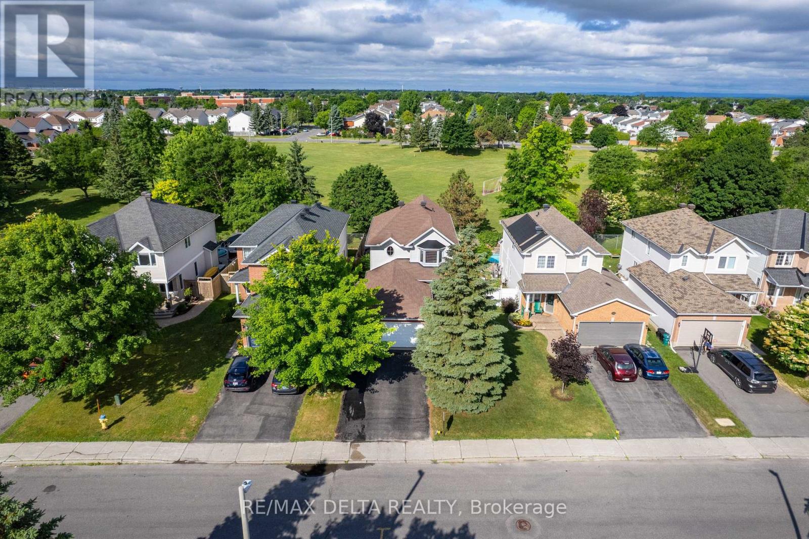 Photo 13 of 1610 Duplante Avenue, Ottawa ON