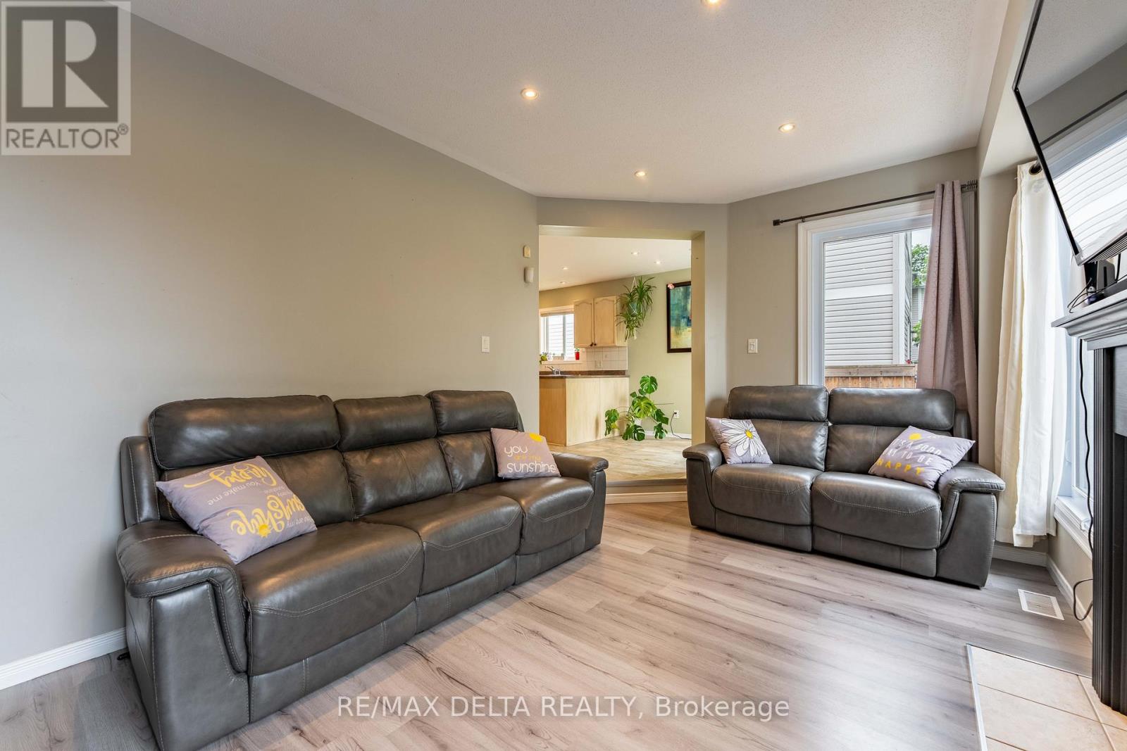 Photo 18 of 1610 Duplante Avenue, Ottawa ON