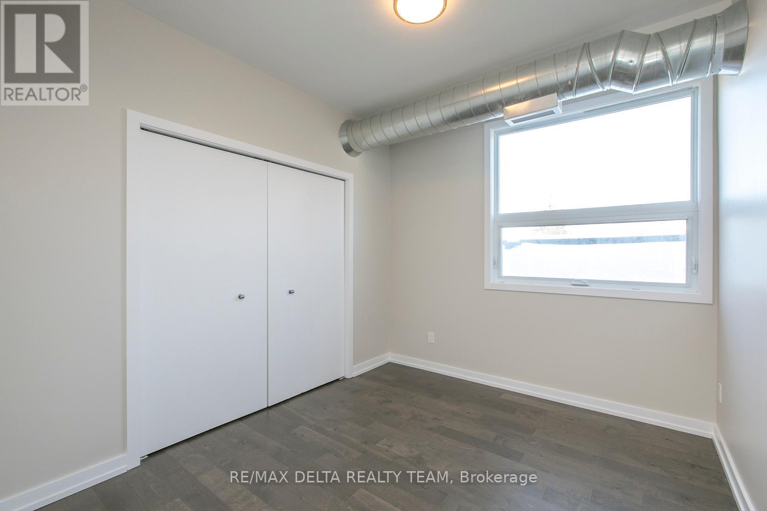Photo 21 of 405 150 Greenfield Avenue, Ottawa ON