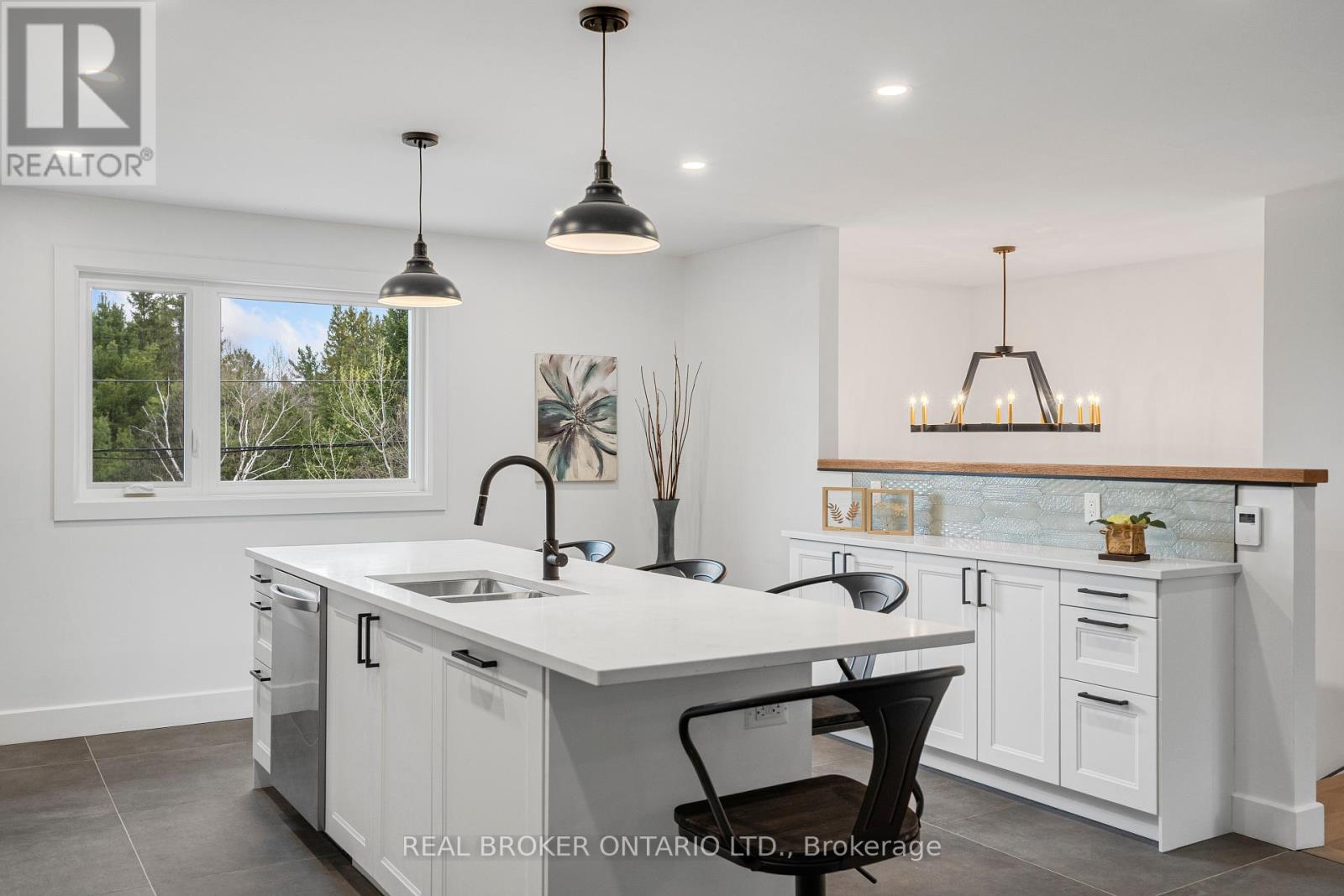 Photo 2 of 833 Beavertail Road, Ottawa ON