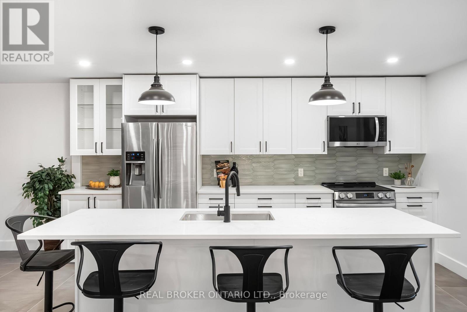 Photo 19 of 833 Beavertail Road, Ottawa ON