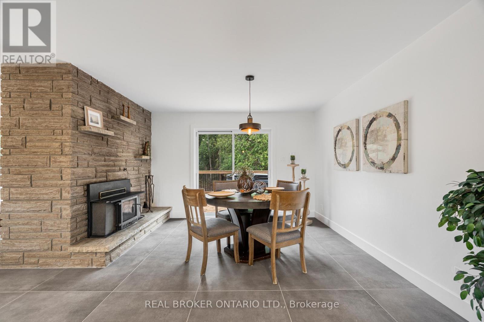 Photo 25 of 833 Beavertail Road, Ottawa ON