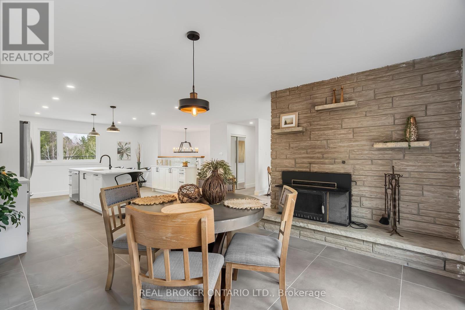 Photo 33 of 833 Beavertail Road, Ottawa ON