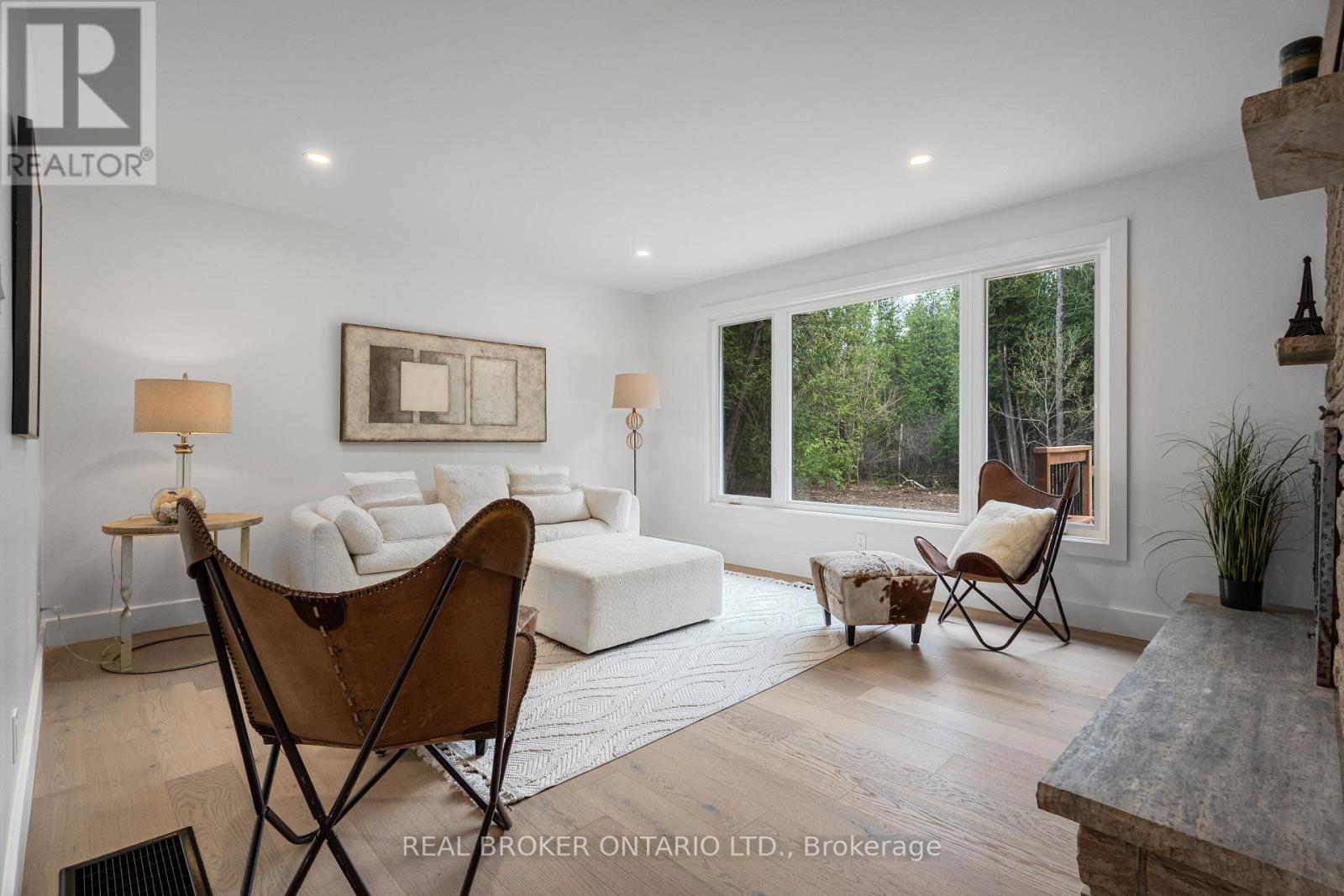 Photo 31 of 833 Beavertail Road, Ottawa ON