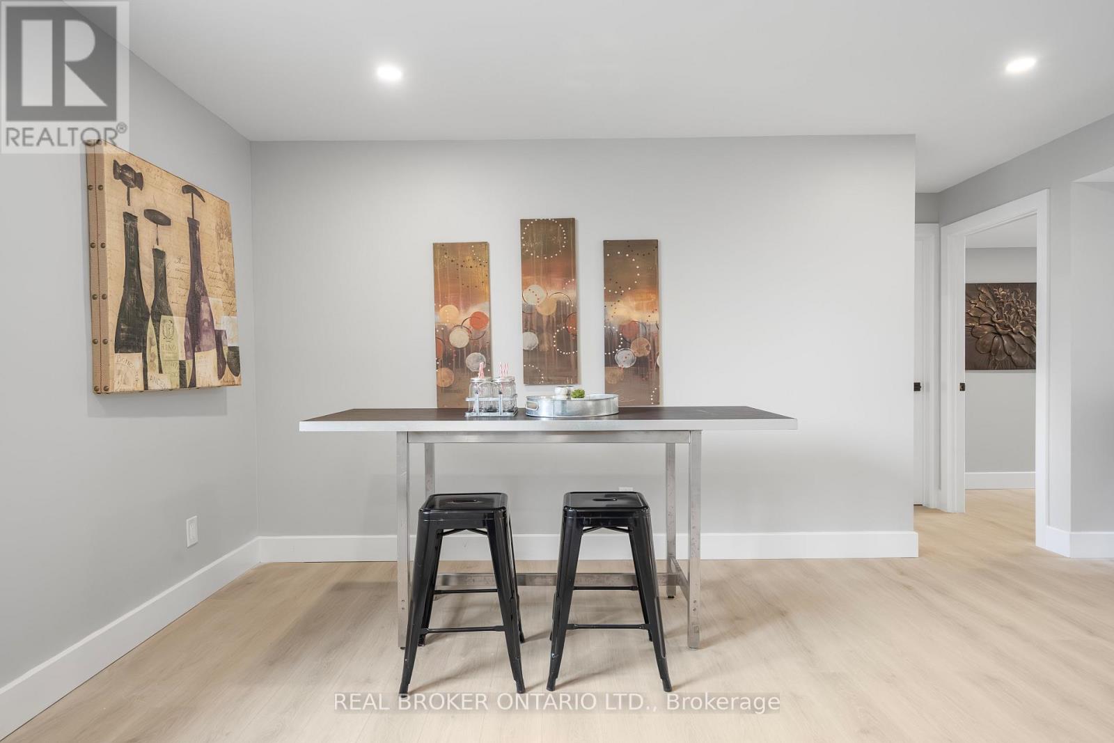 Photo 32 of 833 Beavertail Road, Ottawa ON