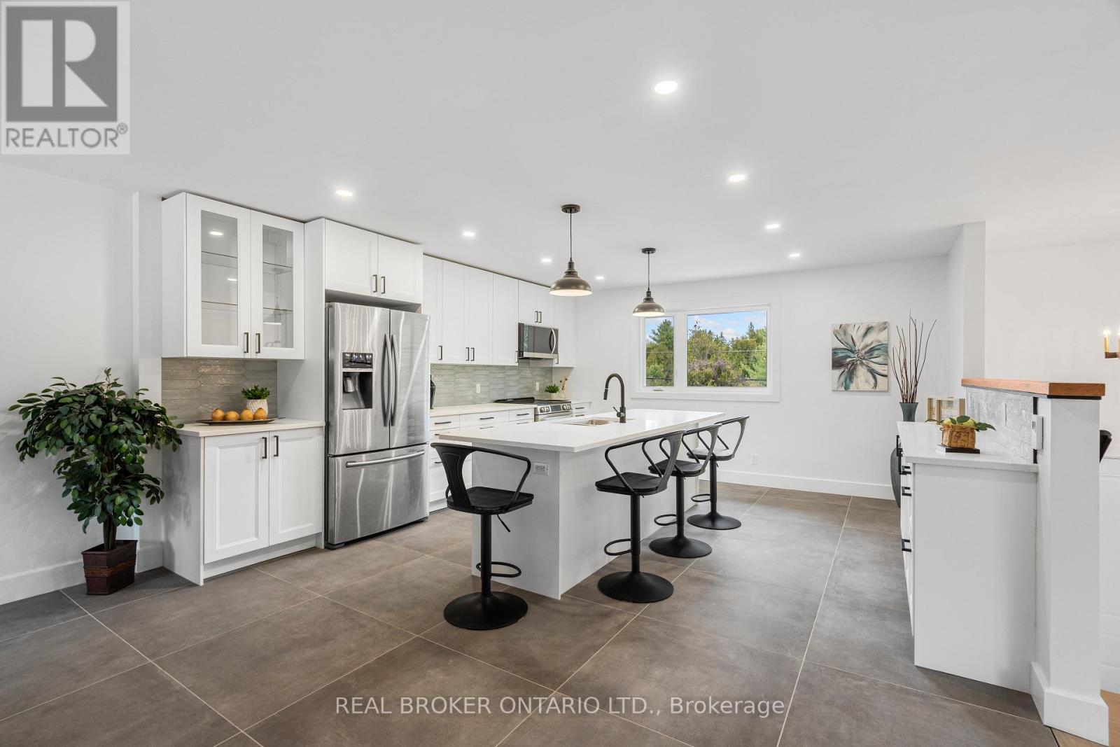 Photo 41 of 833 Beavertail Road, Ottawa ON