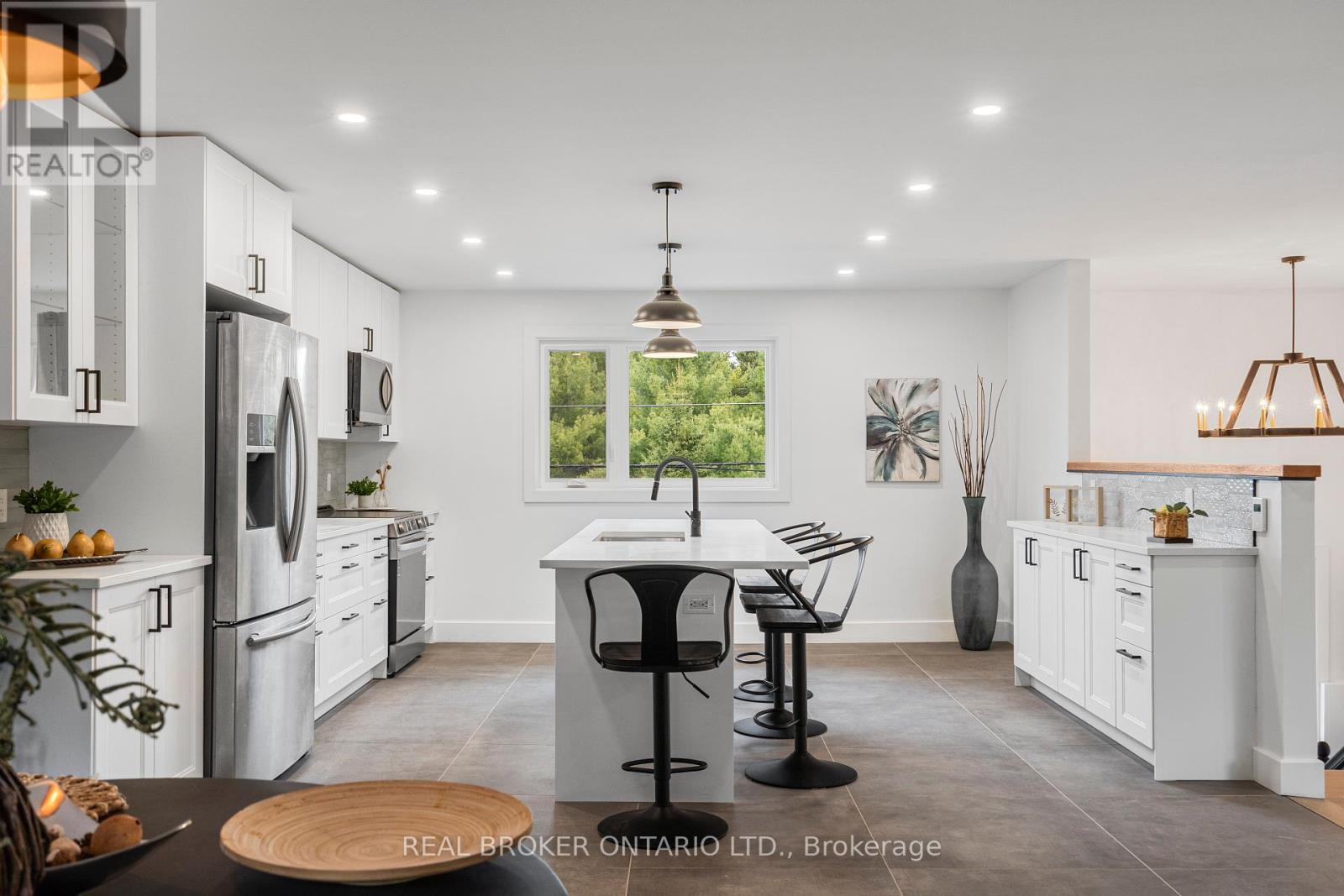 Photo 11 of 833 Beavertail Road, Ottawa ON