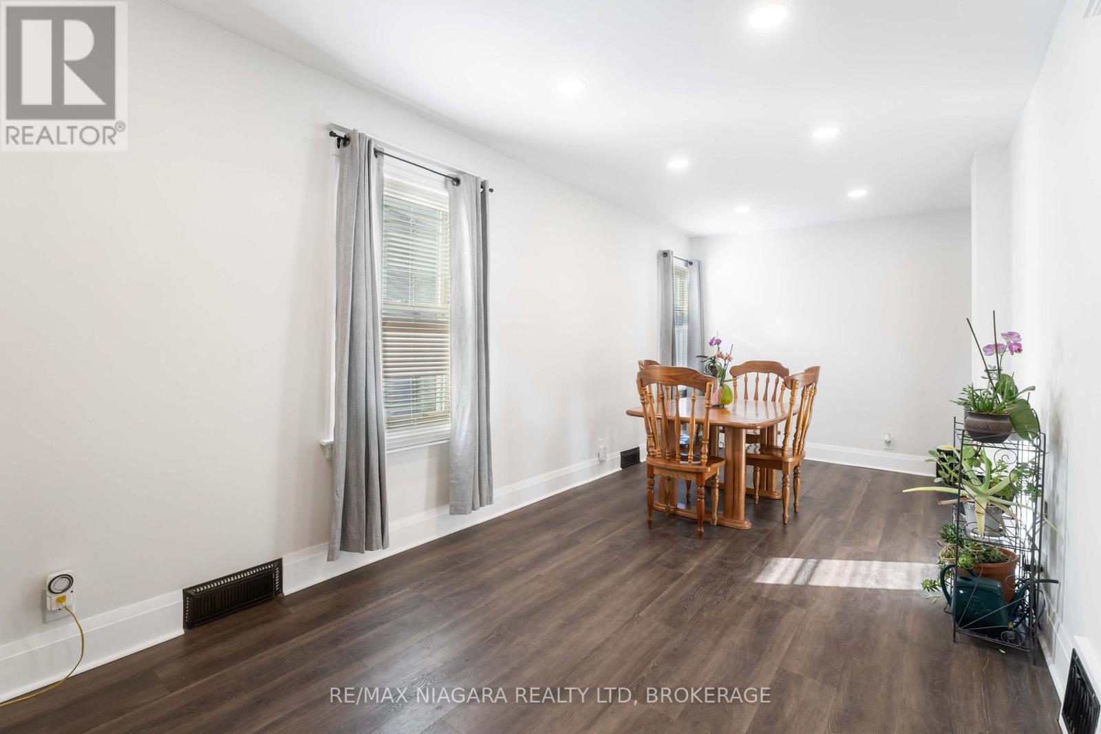 Photo 11 of 22 Bertram Street, St Catharines ON