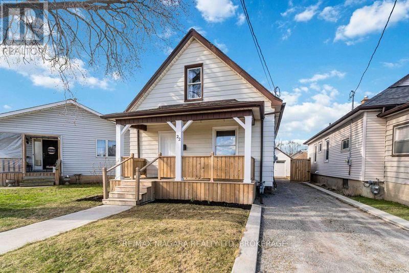 Photo 2 of 22 Bertram Street, St Catharines ON