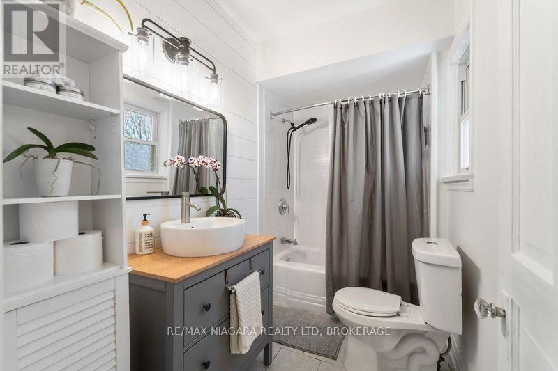 Photo 26 of 22 Bertram Street, St Catharines ON