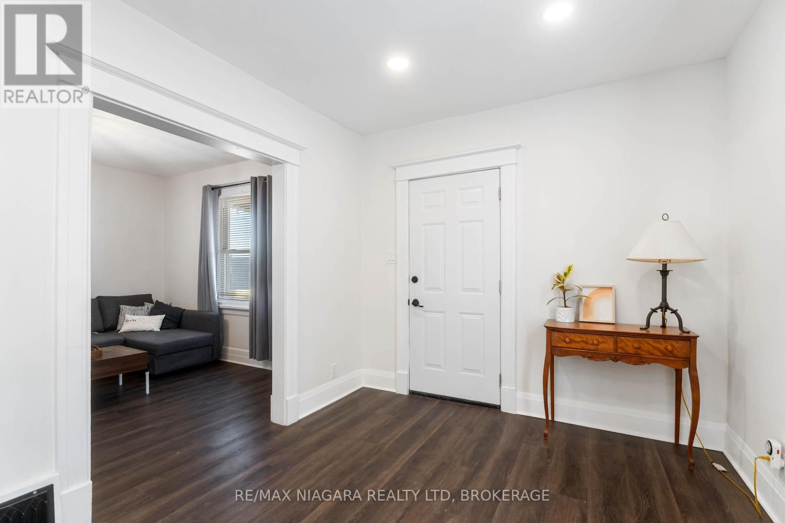 Photo 6 of 22 Bertram Street, St Catharines ON