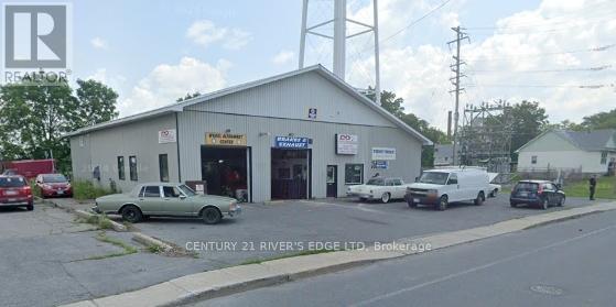 Photo 8 of 229 Main Street N, North Dundas ON