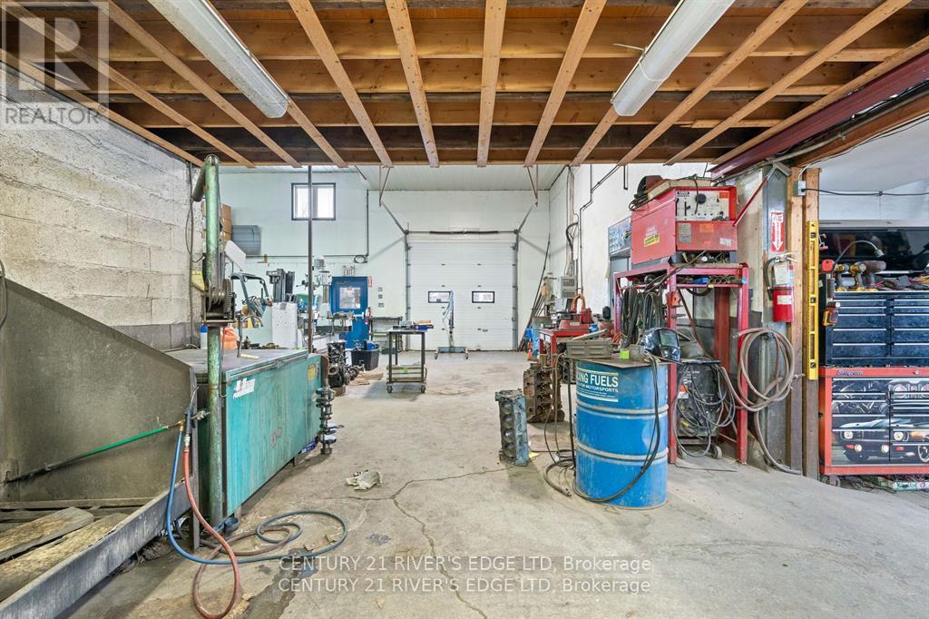 Photo 2 of 229 Main Street N, North Dundas ON