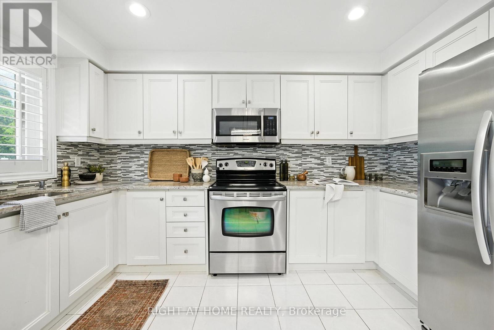 Photo 13 of 91 Havelock Gate, Markham ON