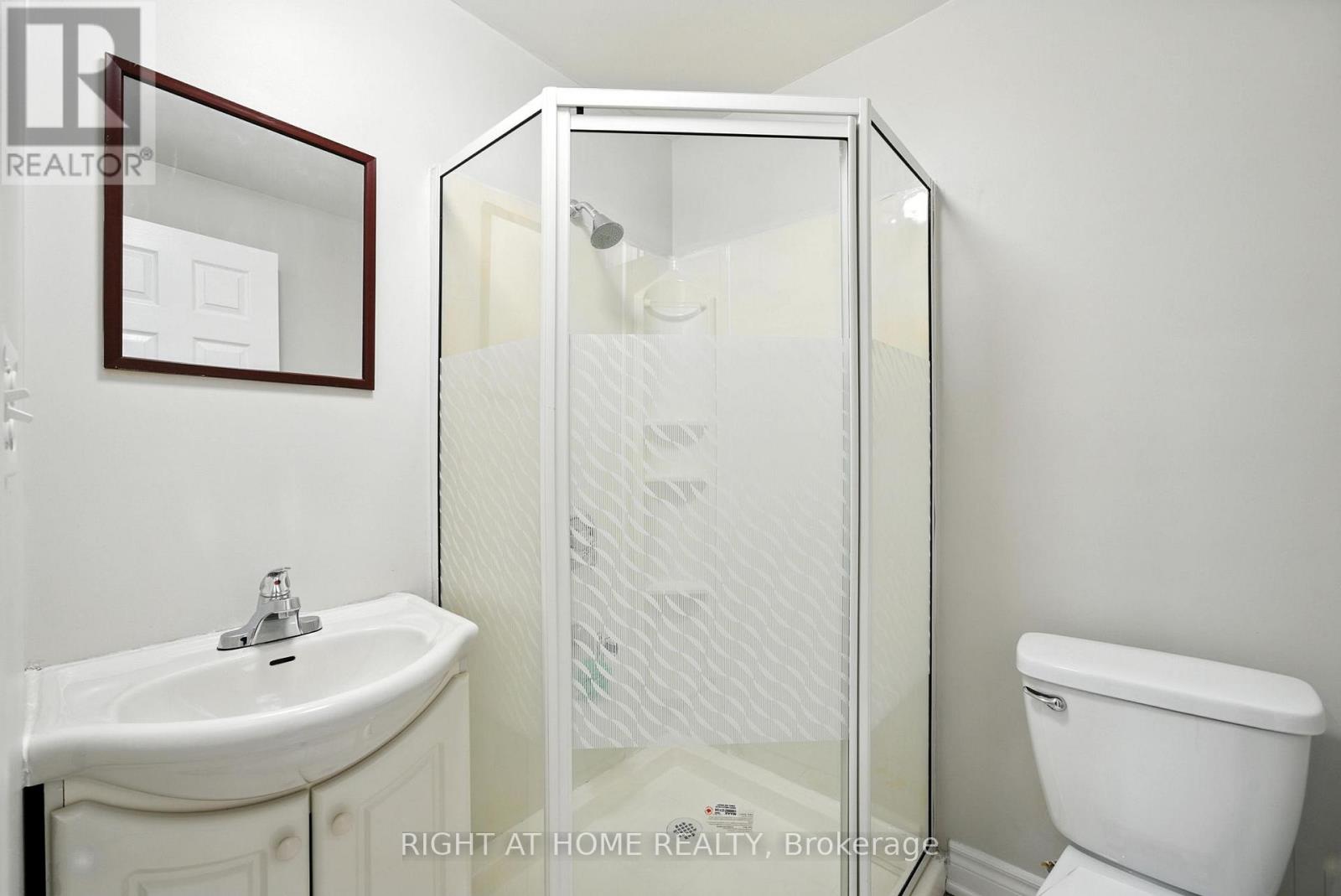 Photo 3 of 91 Havelock Gate, Markham ON
