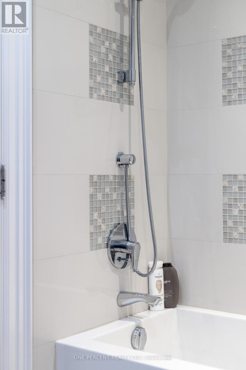 Photo 17 of 149 Ronan Avenue, Toronto ON
