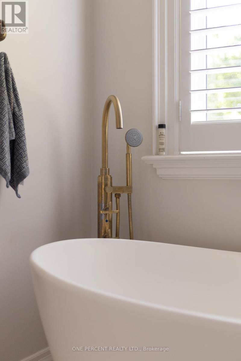 Photo 10 of 149 Ronan Avenue, Toronto ON